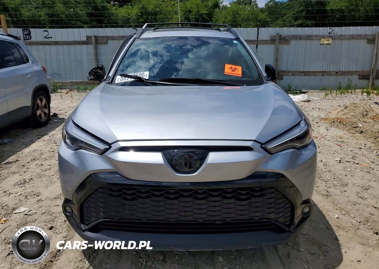 2025 Toyota Corolla Cross Hybrid Xse VIN:7MUFBABG8SV065639 - 5