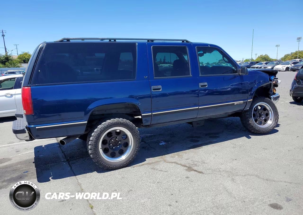 1999 Chevrolet Suburban K1500 VIN:3GNFK16R7XG121525 - 3
