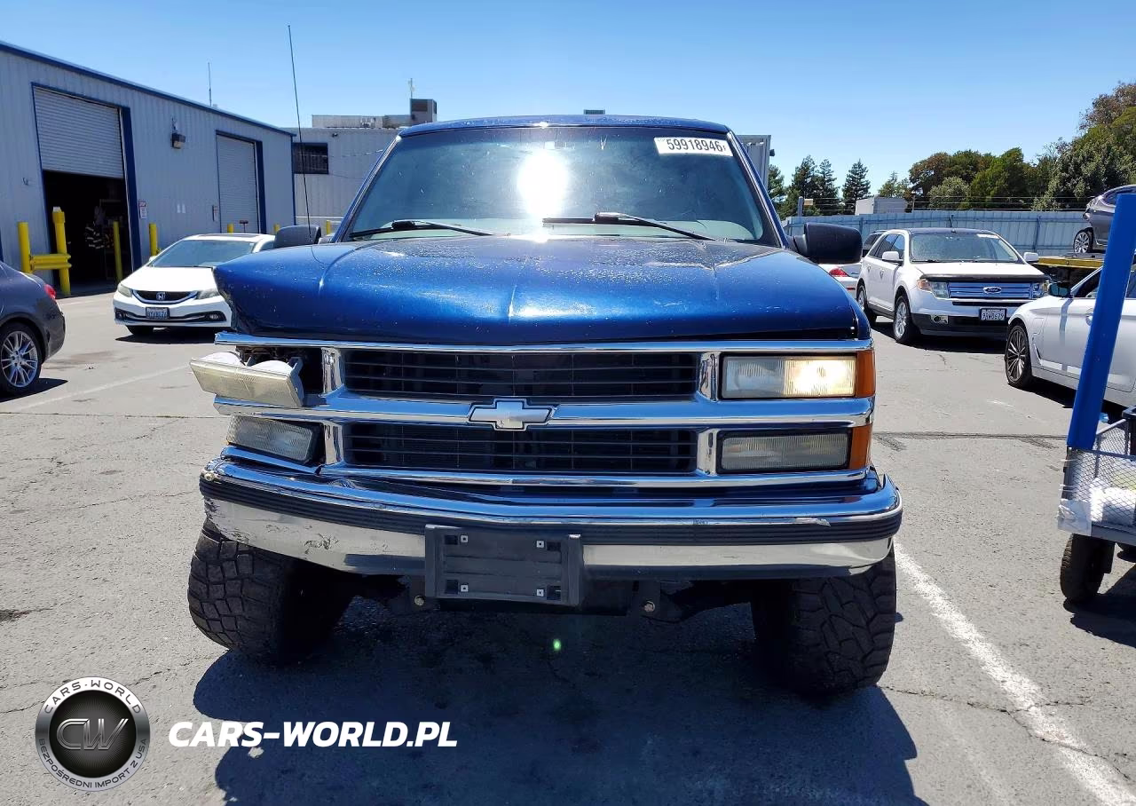 1999 Chevrolet Suburban K1500 VIN:3GNFK16R7XG121525 - 5