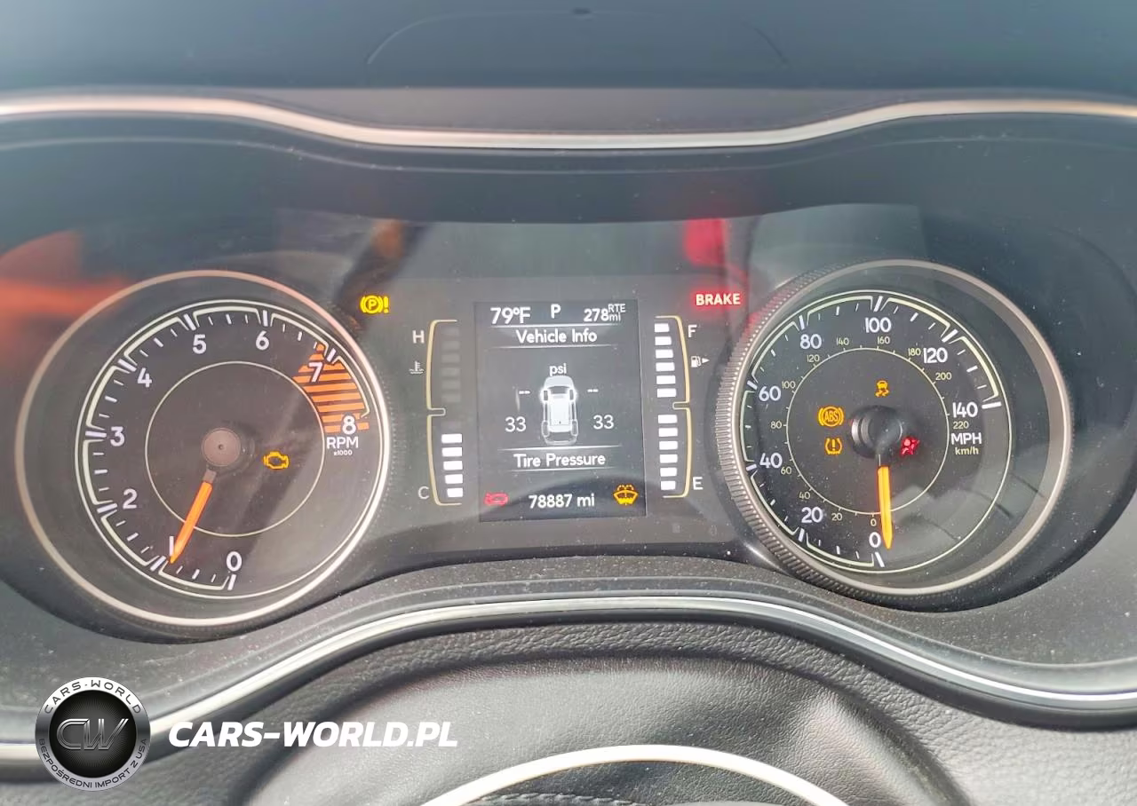 2019 Jeep Cherokee Latitude Plus VIN:1C4PJMLX7KD456018 - 9