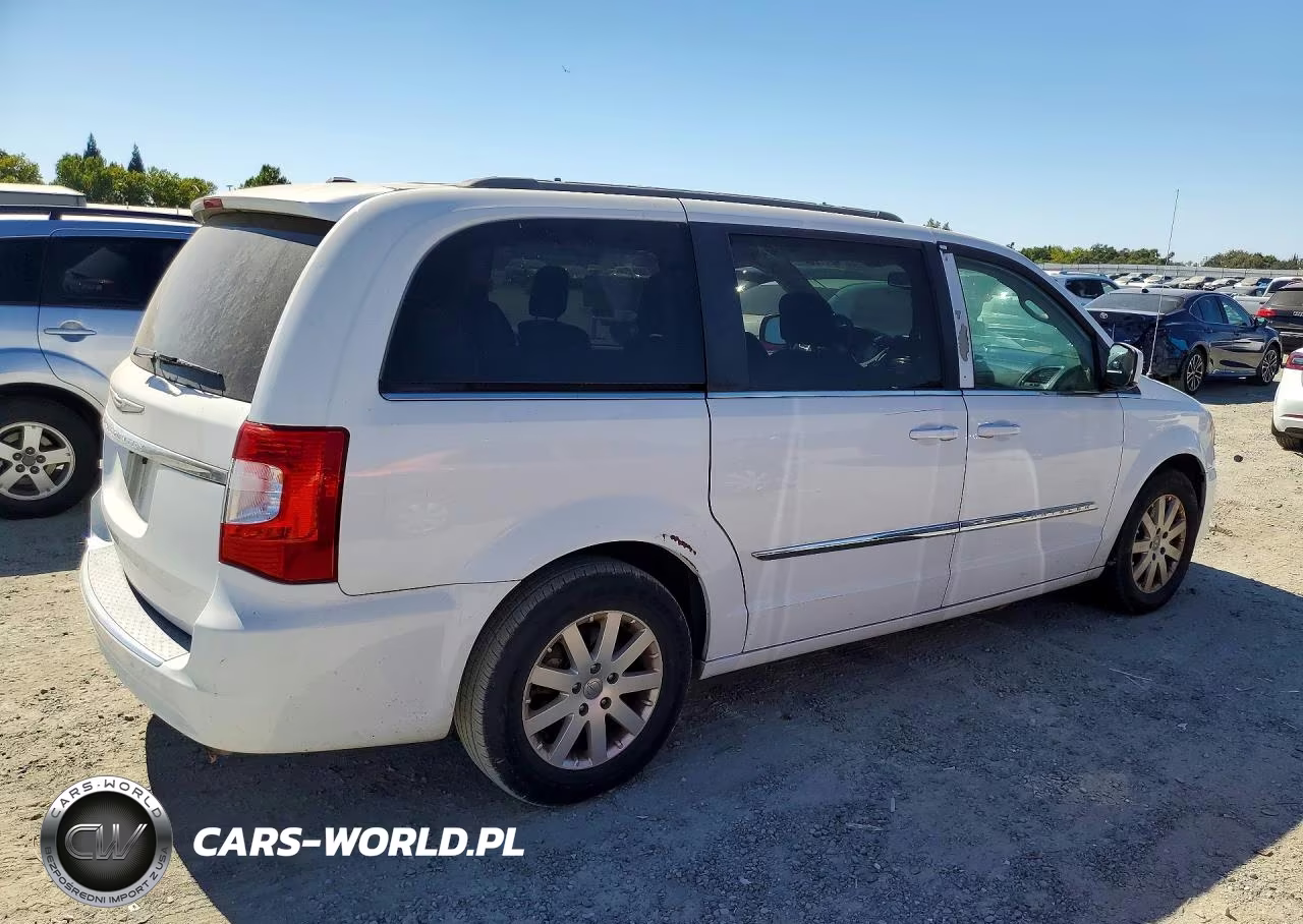 2016 Chrysler Town And Country VIN:2C4RC1BG4GR187547 - 3