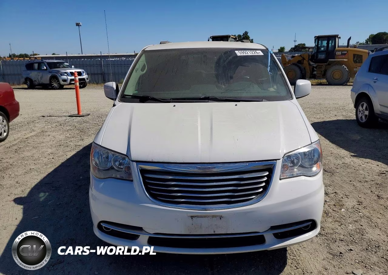 2016 Chrysler Town And Country VIN:2C4RC1BG4GR187547 - 5