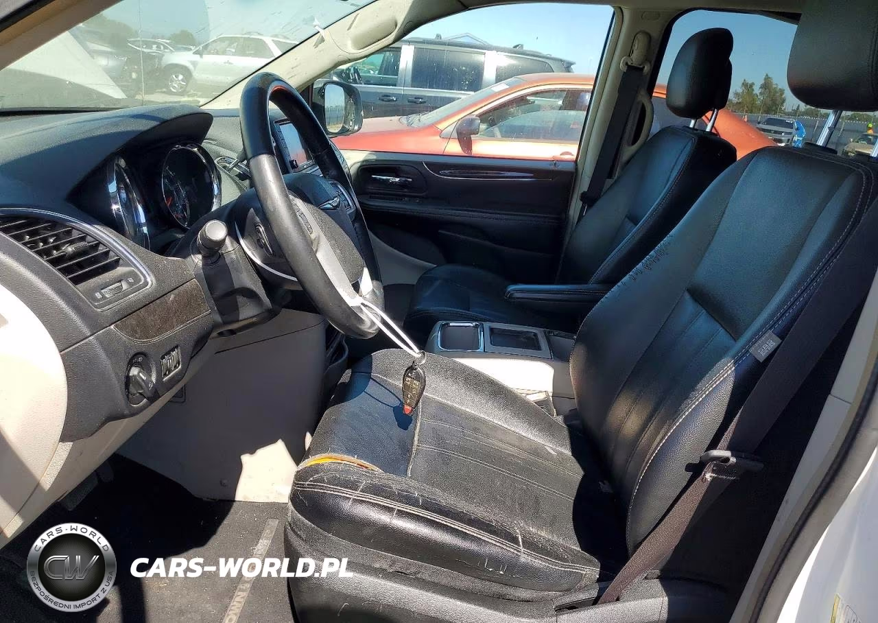 2016 Chrysler Town And Country VIN:2C4RC1BG4GR187547 - 7