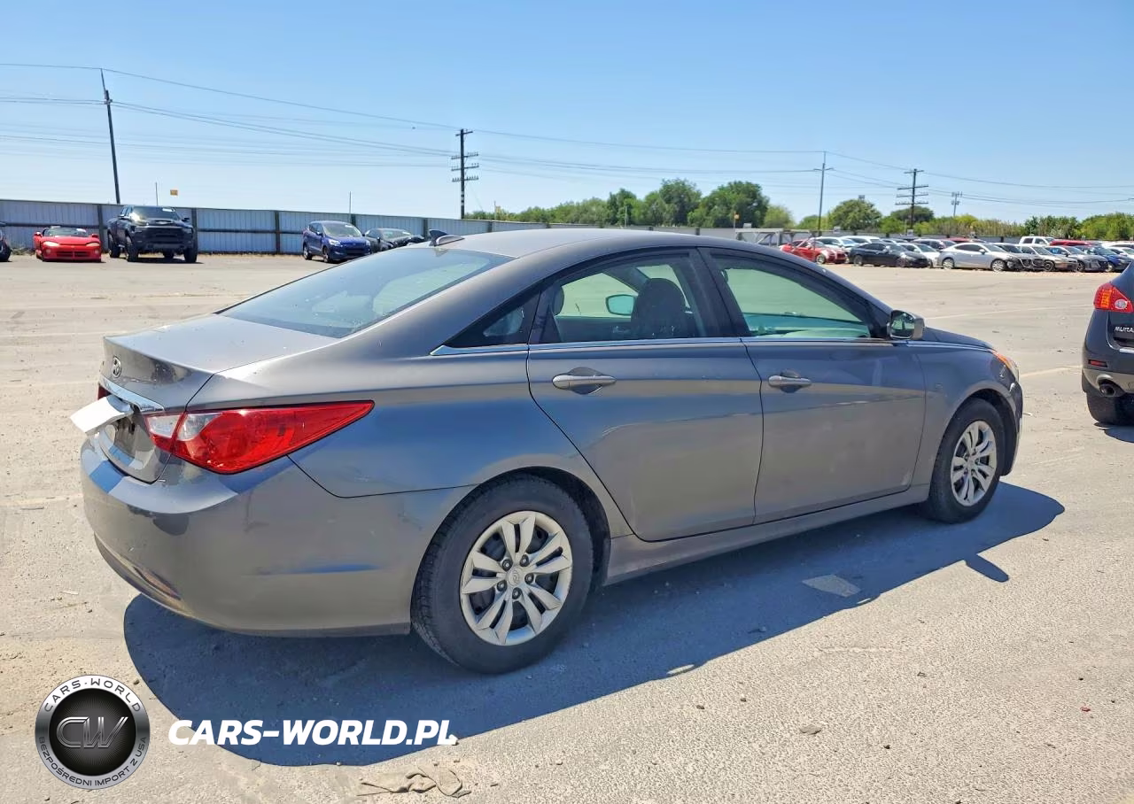 2012 Hyundai Sonata Gls VIN:5NPEB4AC2CH447033 - 3