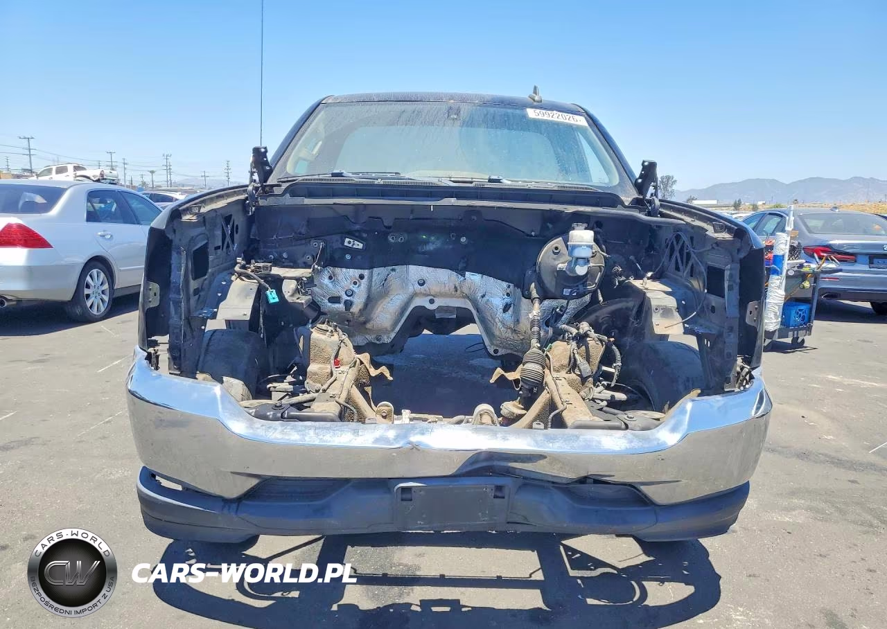 2018 Chevrolet Silverado C1500 VIN:1GCNCNEC8JZ380571 - 5