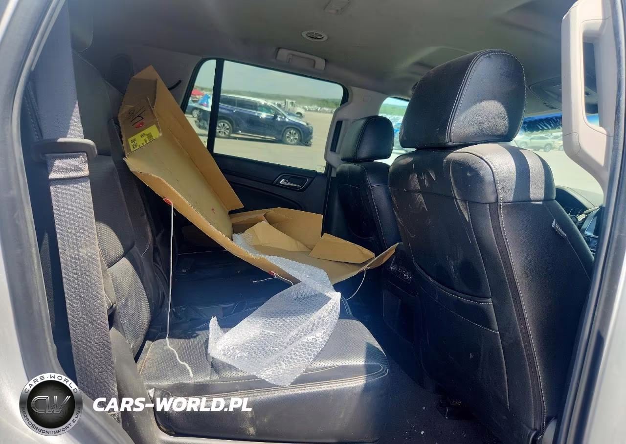 2019 Chevrolet Tahoe C1500 Ls VIN:1GNSCAKC1KR157555 - 11