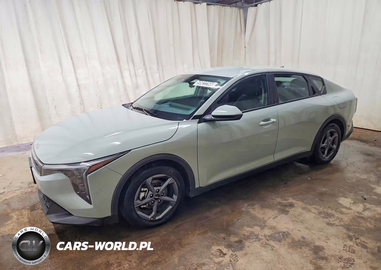 2026 Kia K4 Lxs – zdjęcie 1 z 12