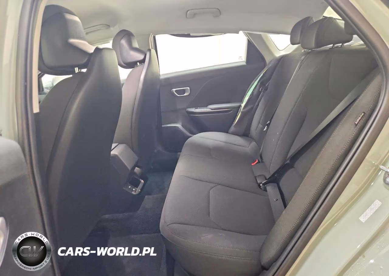 2026 Kia K4 Lxs VIN:3KPFT4DE7TE288819 - 10