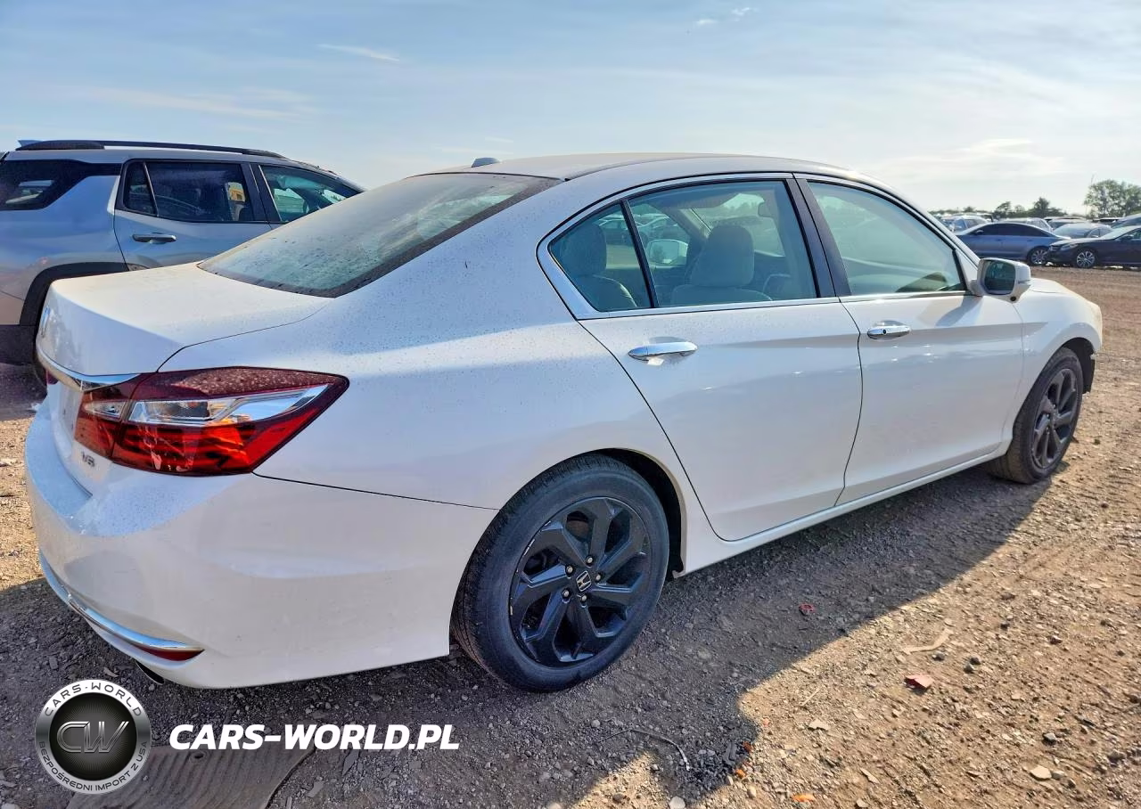 2017 Honda Accord Exl VIN:1HGCR3F88HA011949 - 3