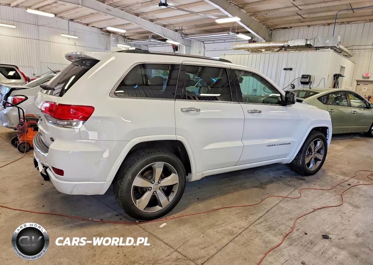 2015 Jeep Grand Cherokee Overland VIN:1C4RJFCG7FC925723 - 3