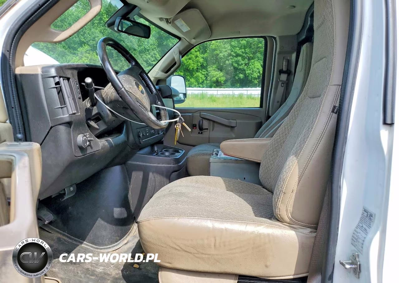 2021 Chevrolet Express G2500 VIN:1GCWGAFP3M1228090 - 7