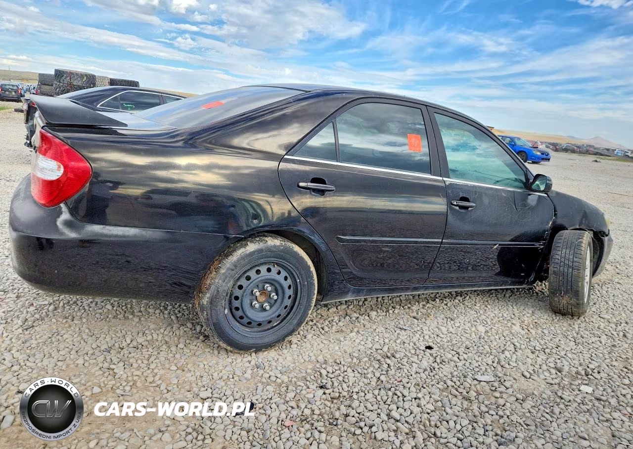 2002 Toyota Camry Se VIN:JTDBE32K220099479 - 3