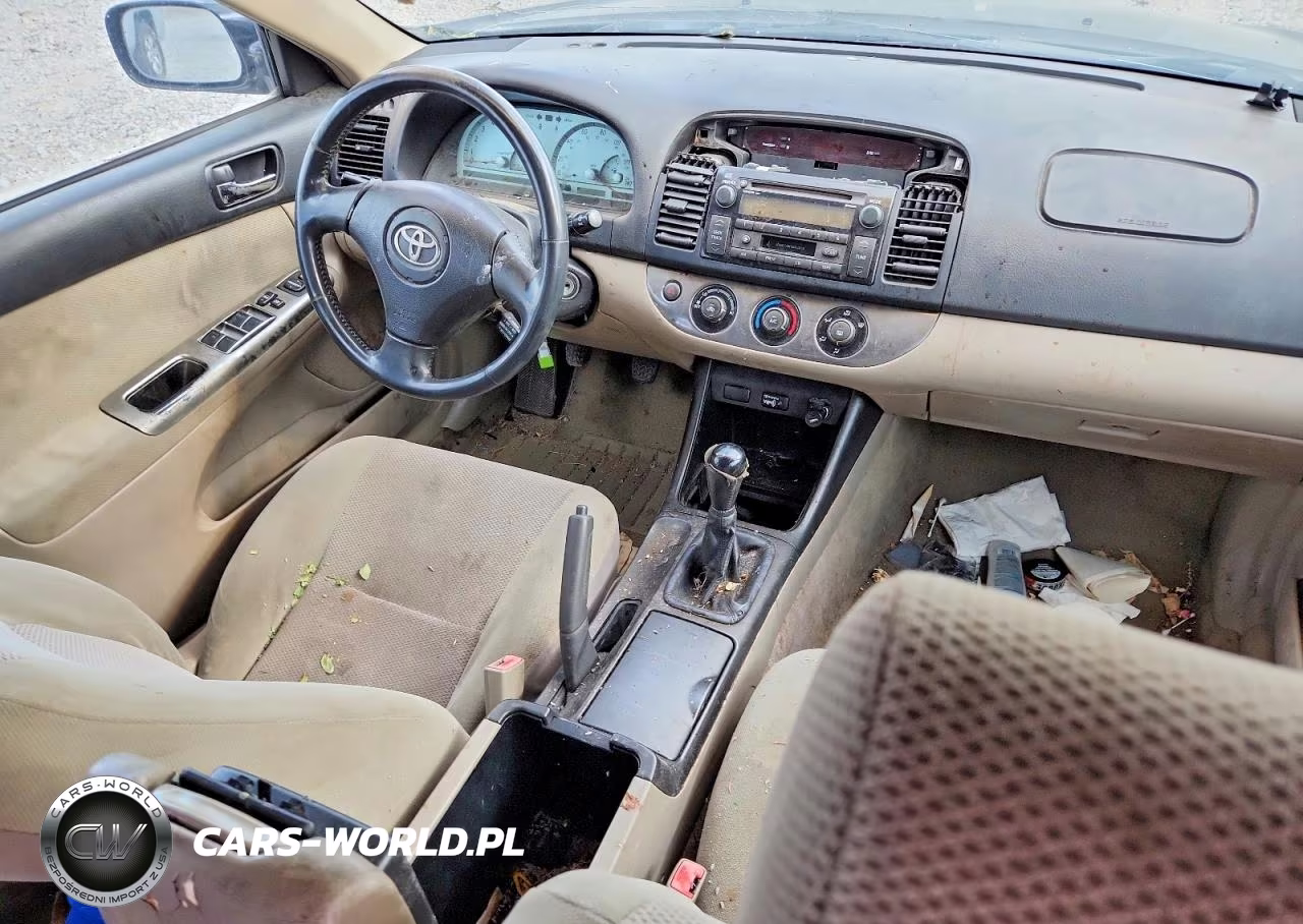 2002 Toyota Camry Se VIN:JTDBE32K220099479 - 8