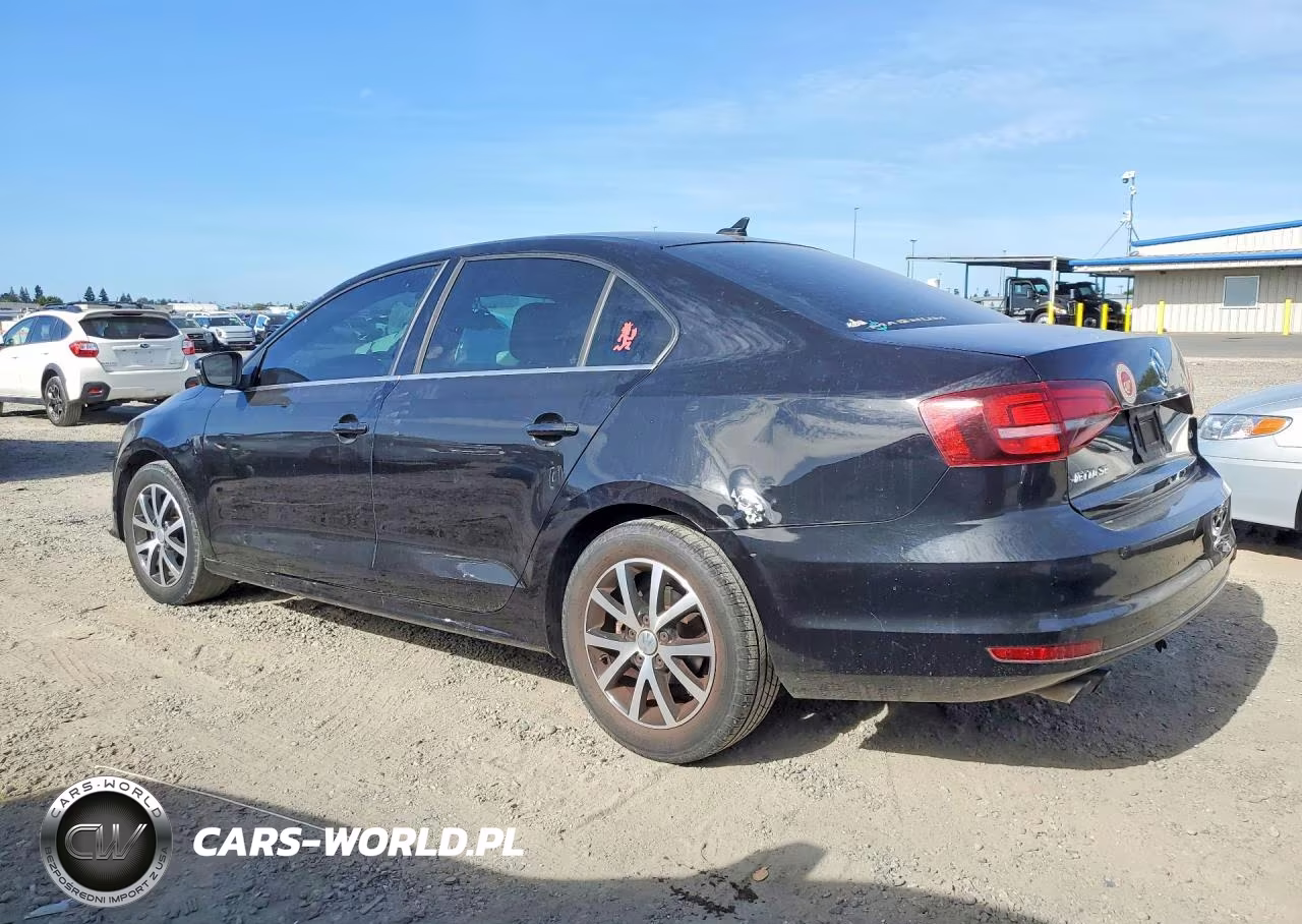 2018 Volkswagen Jetta VIN:3VWDB7AJ7JM227175 - 4
