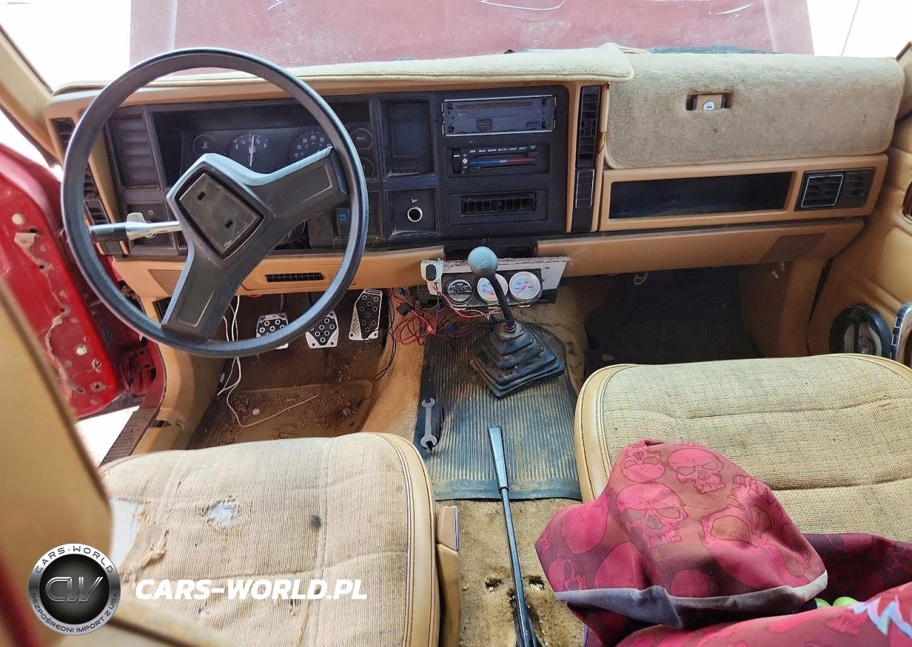 1987 Jeep Cherokee VIN:1JCHX7815HT014733 - 8