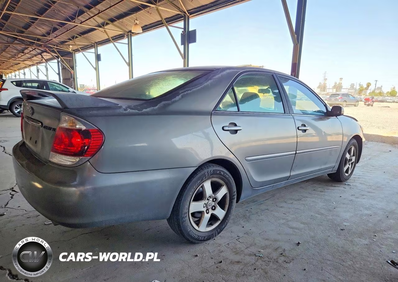 2005 Toyota Camry Se VIN:4T1BE32K75U981823 - 3