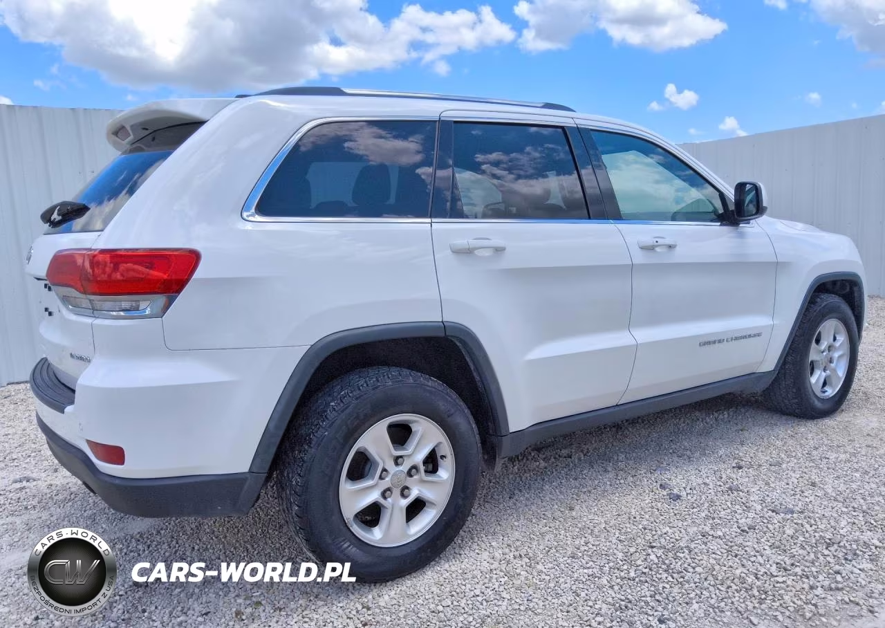 2016 Jeep Grand Cherokee Laredo VIN:1C4RJEAG6GC306786 - 3