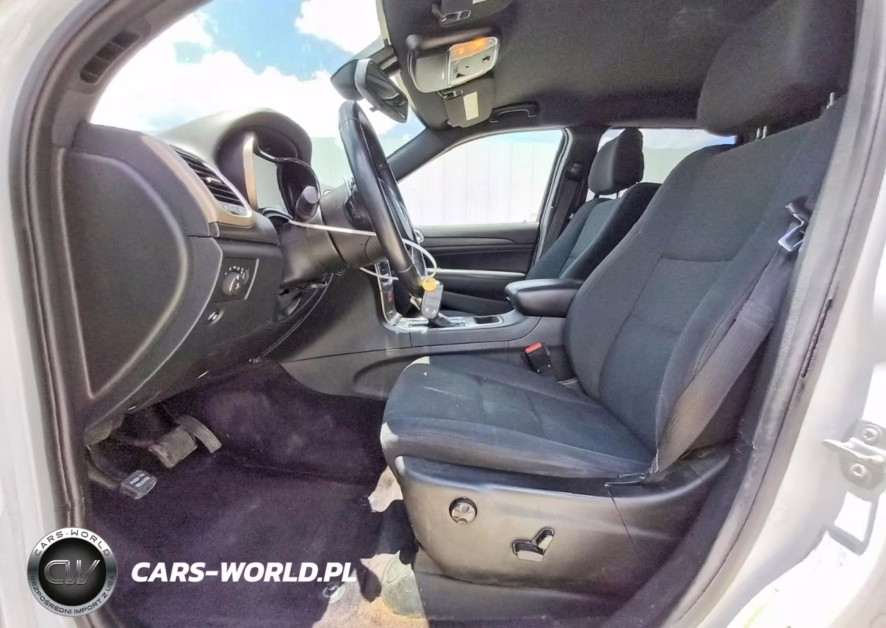 2016 Jeep Grand Cherokee Laredo VIN:1C4RJEAG6GC306786 - 7