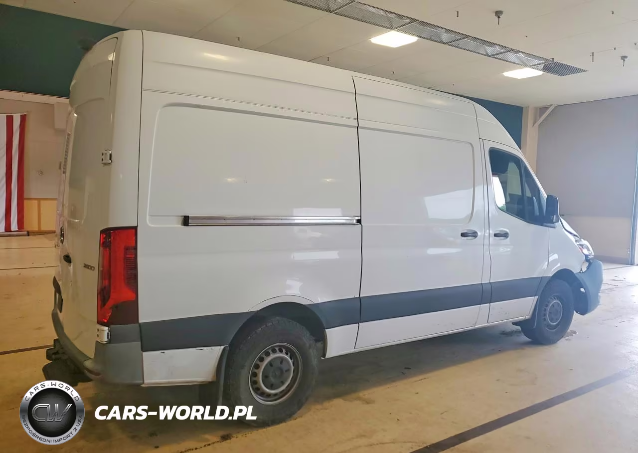 2021 Mercedes-Benz Sprinter 2500 VIN:W1Y4EBHY5MT069811 - 3