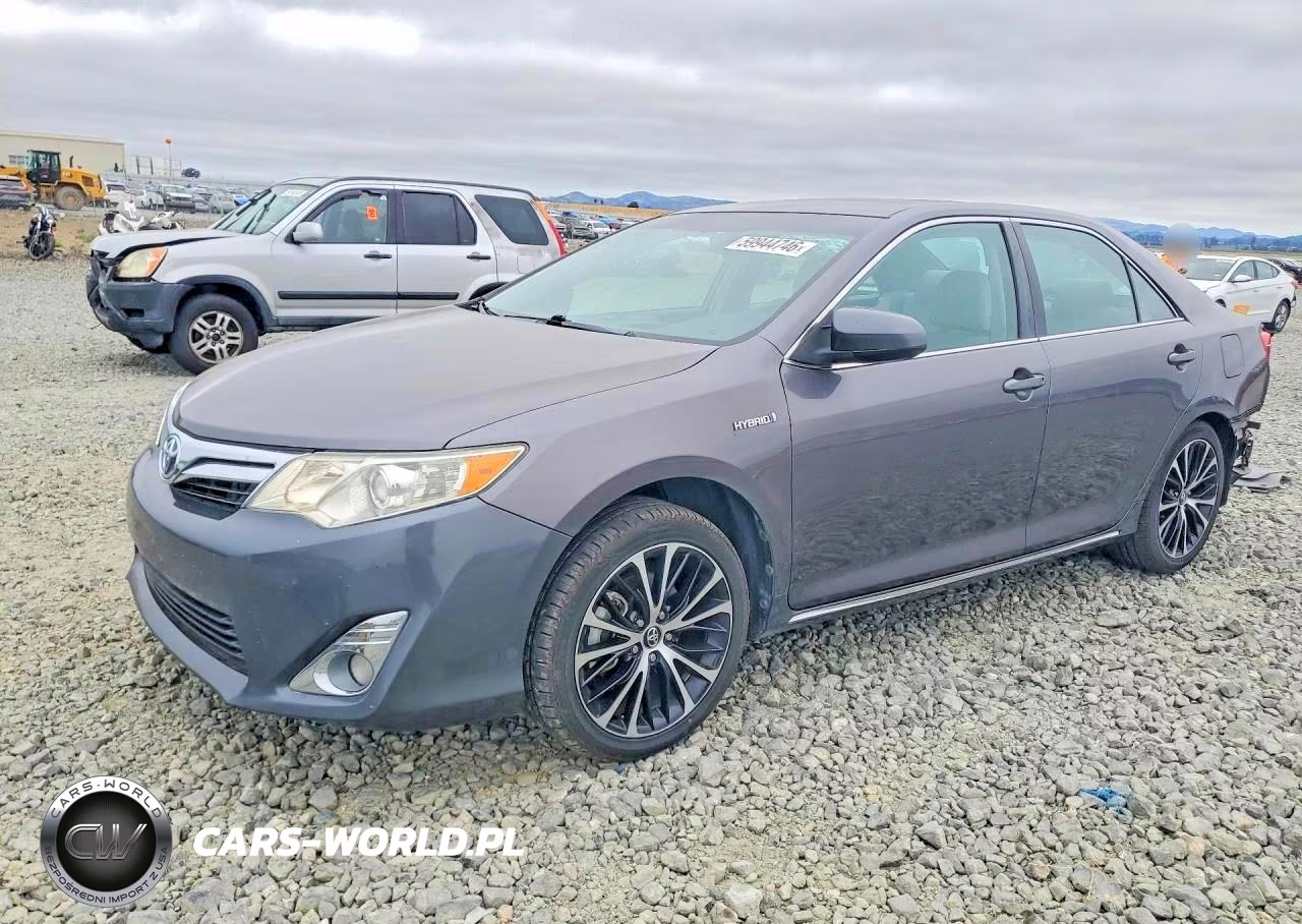 2013 Toyota Camry Hybrid