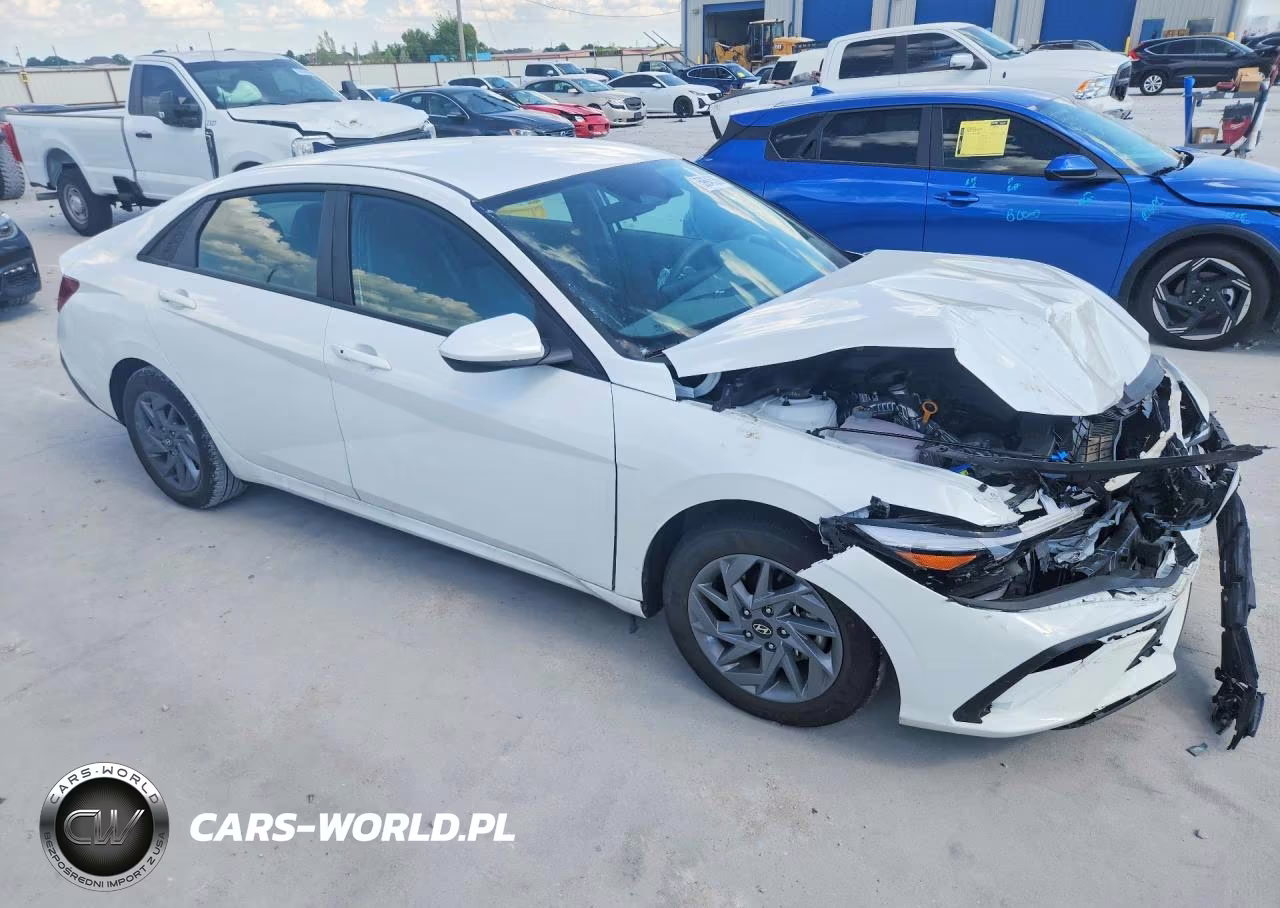 2026 Hyundai Elantra Hybrid Blue VIN:KMHLM4DJ9TU192071 - 4