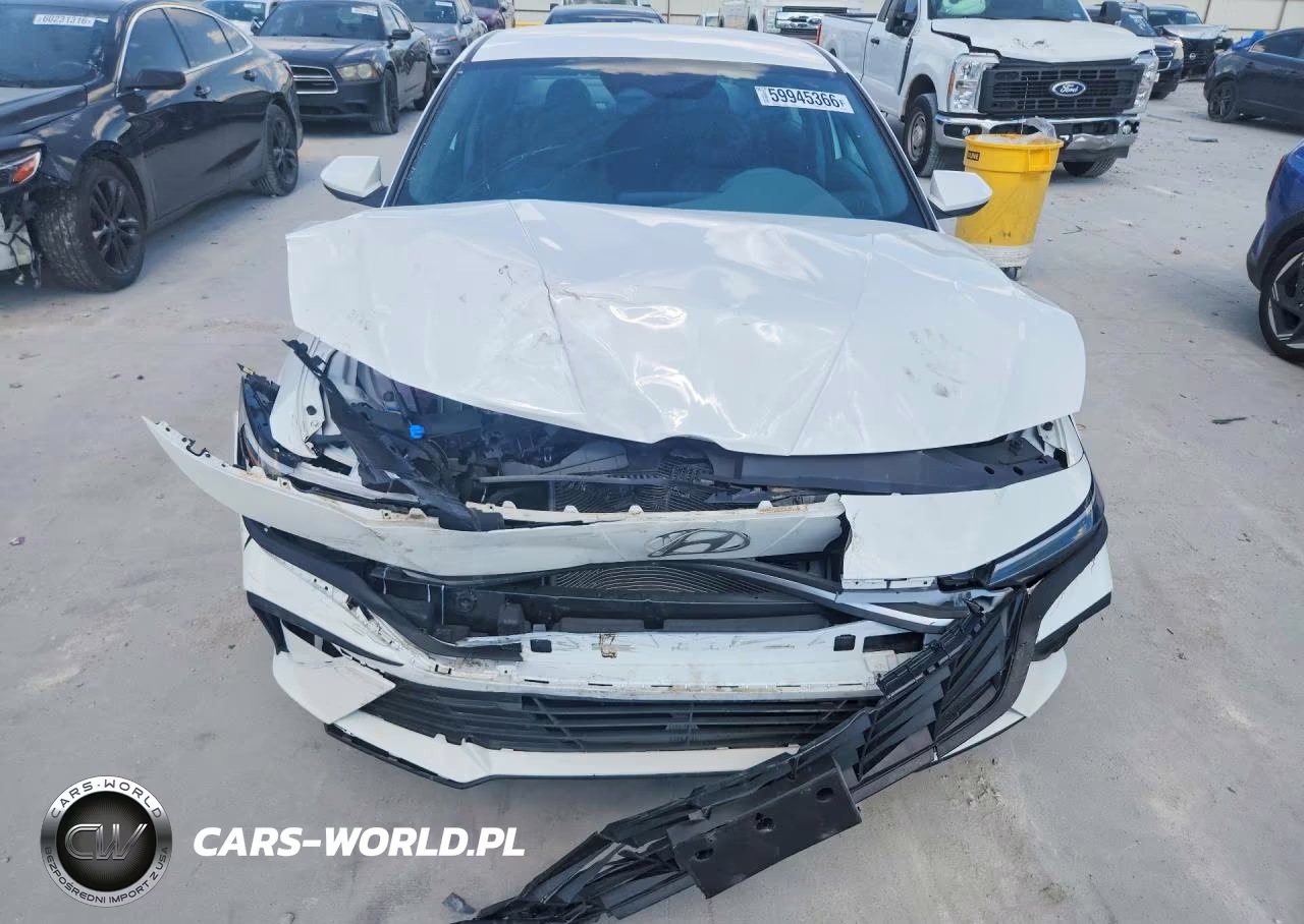 2026 Hyundai Elantra Hybrid Blue VIN:KMHLM4DJ9TU192071 - 5