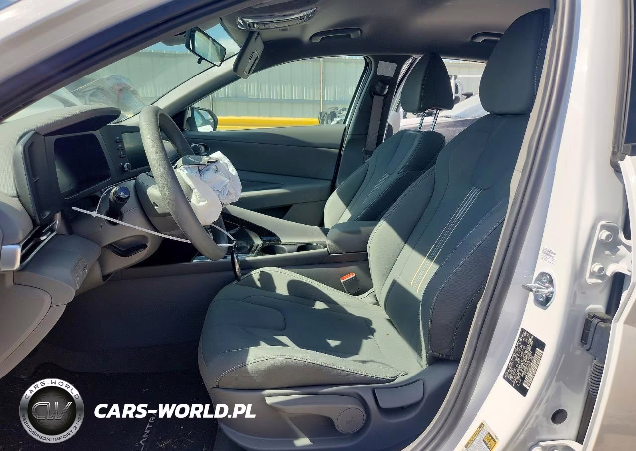 2026 Hyundai Elantra Hybrid Blue VIN:KMHLM4DJ9TU192071 - 7