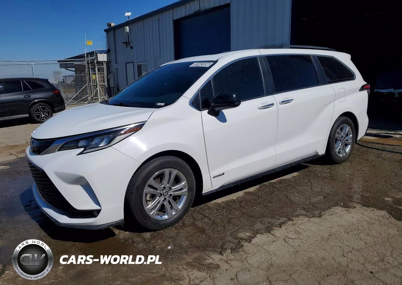 2021 Toyota Sienna Xse