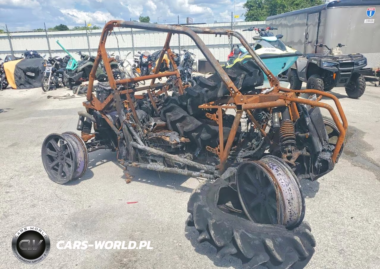 2020 Can-Am Maverick Sport Utility Vehicle – zdjęcie 1 z 12