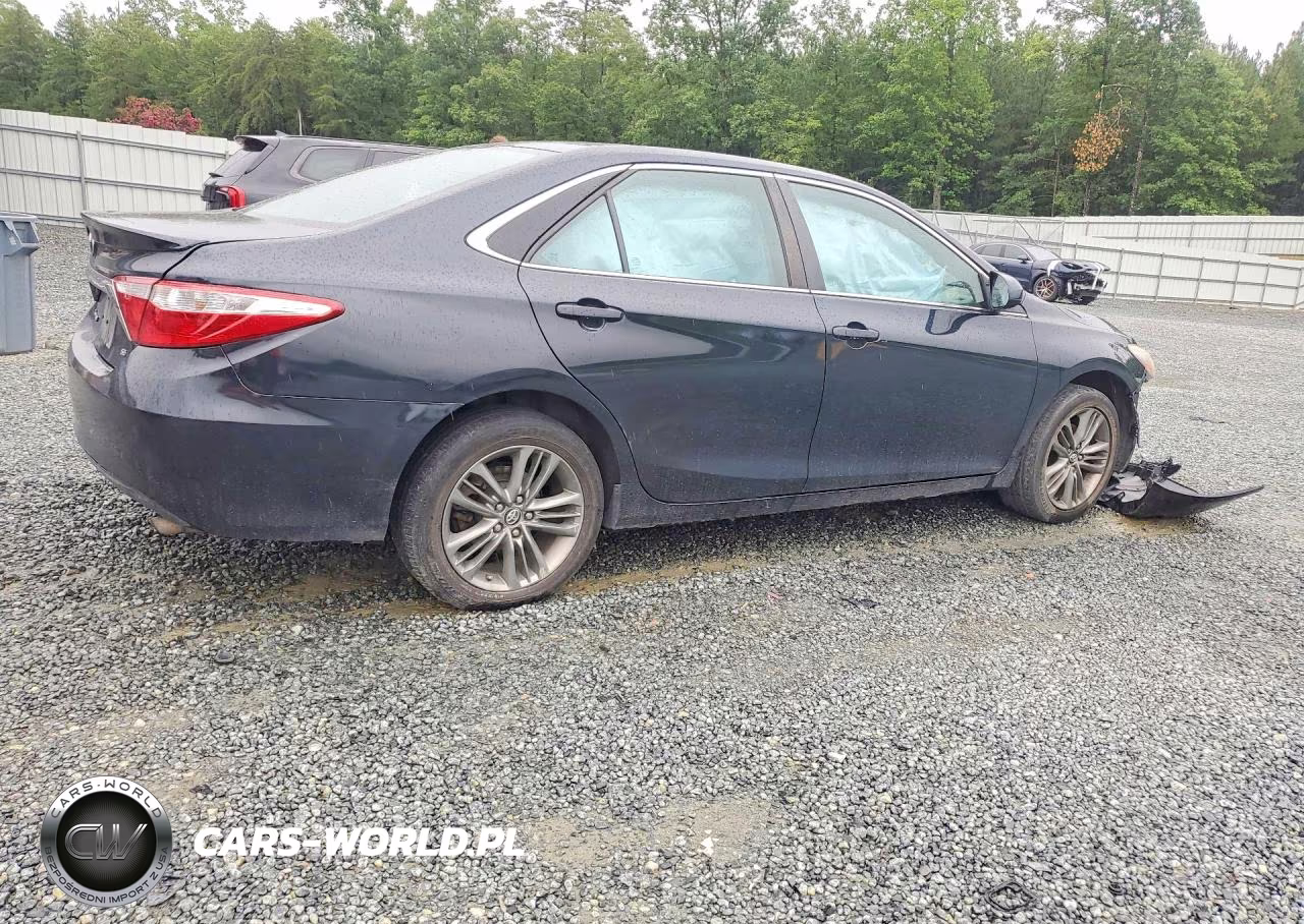 2017 Toyota Camry Se VIN:4T1BF1FKXHU403456 - 3