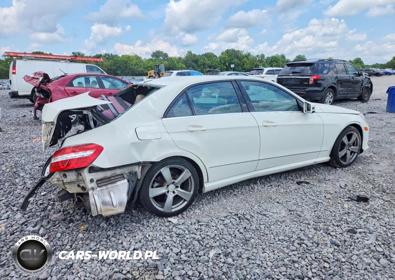 2010 Mercedes-Benz E 350 VIN:WDDHF5GB2AA212308 - 3