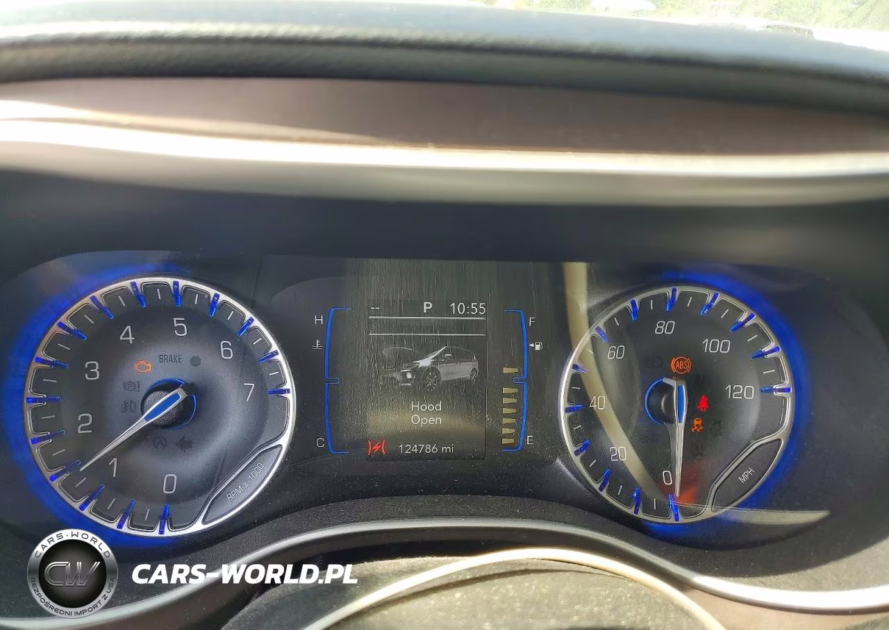 2018 Chrysler Pacifica Touring L VIN:2C4RC1BGXJR258645 - 9