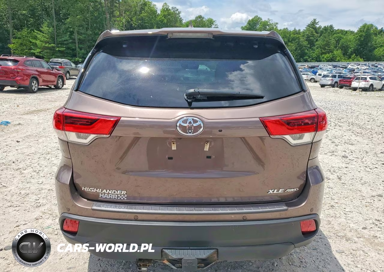 2018 Toyota Highlander Xle VIN:5TDJZRFH7JS843381 - 6