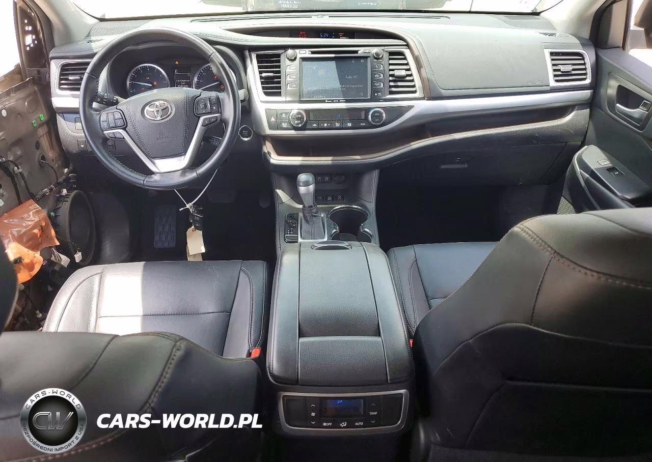 2018 Toyota Highlander Xle VIN:5TDJZRFH7JS843381 - 8