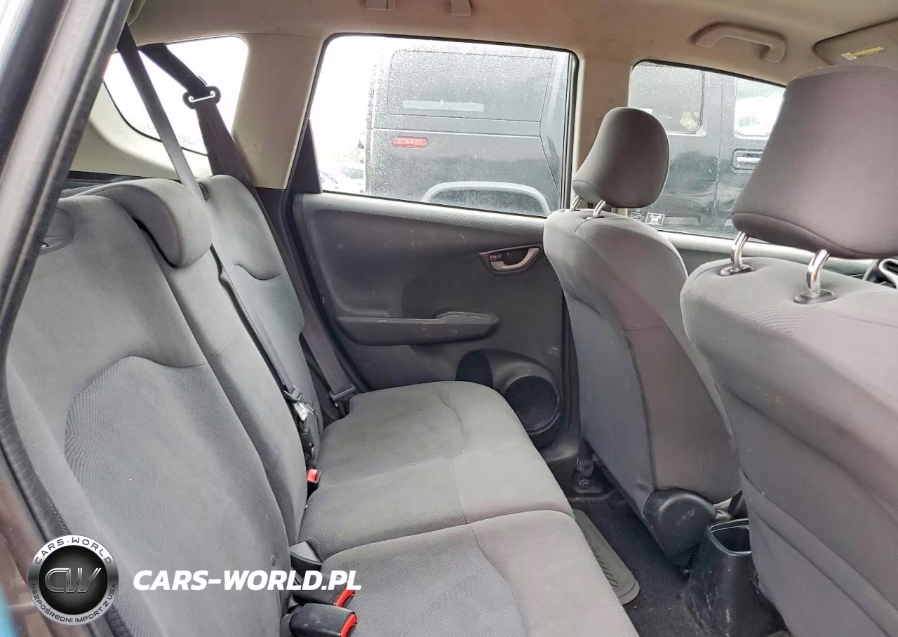 2013 Honda Fit VIN:JHMGE8H35DC006795 - 11
