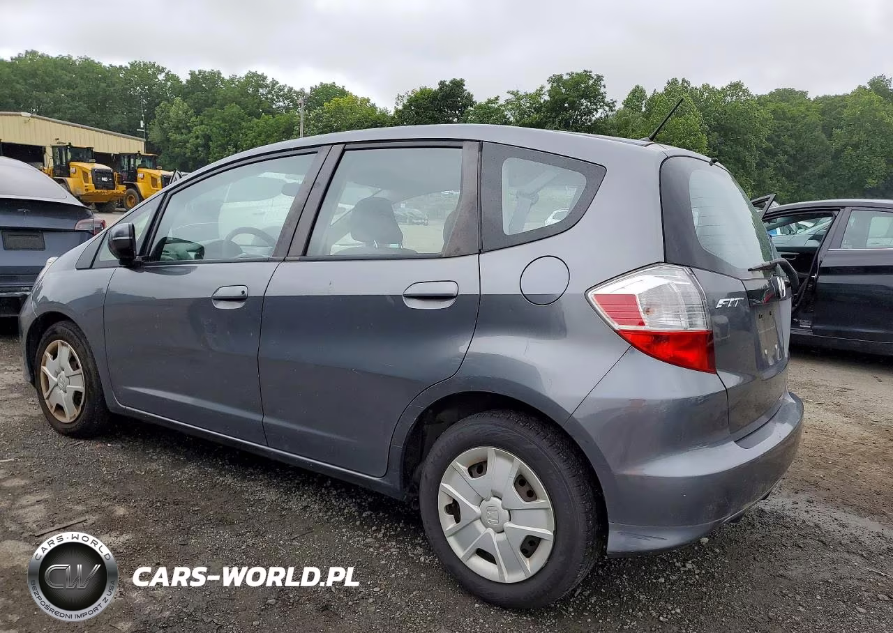 2013 Honda Fit VIN:JHMGE8H35DC006795 - 2