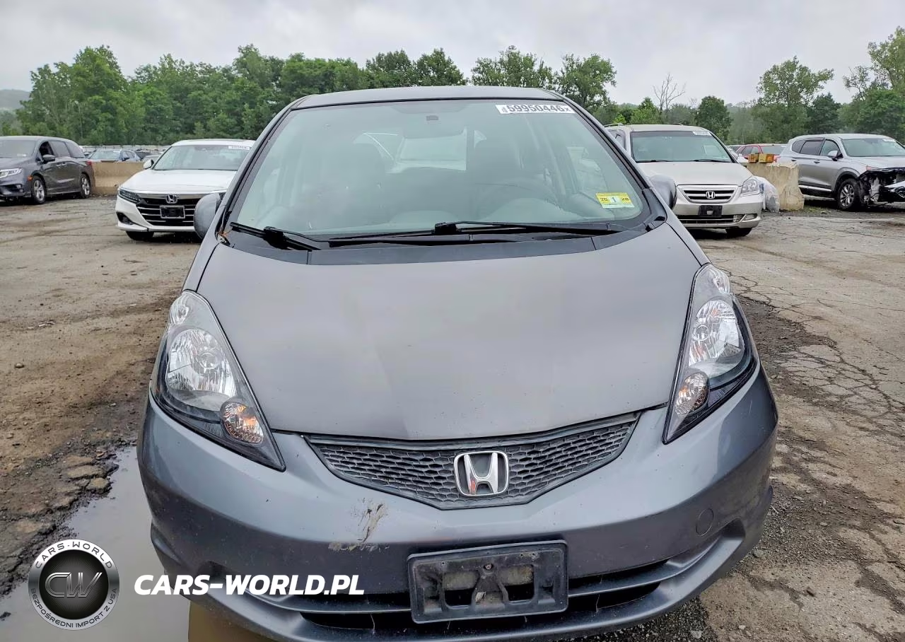 2013 Honda Fit VIN:JHMGE8H35DC006795 - 5
