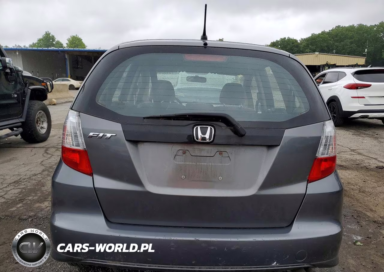 2013 Honda Fit VIN:JHMGE8H35DC006795 - 6