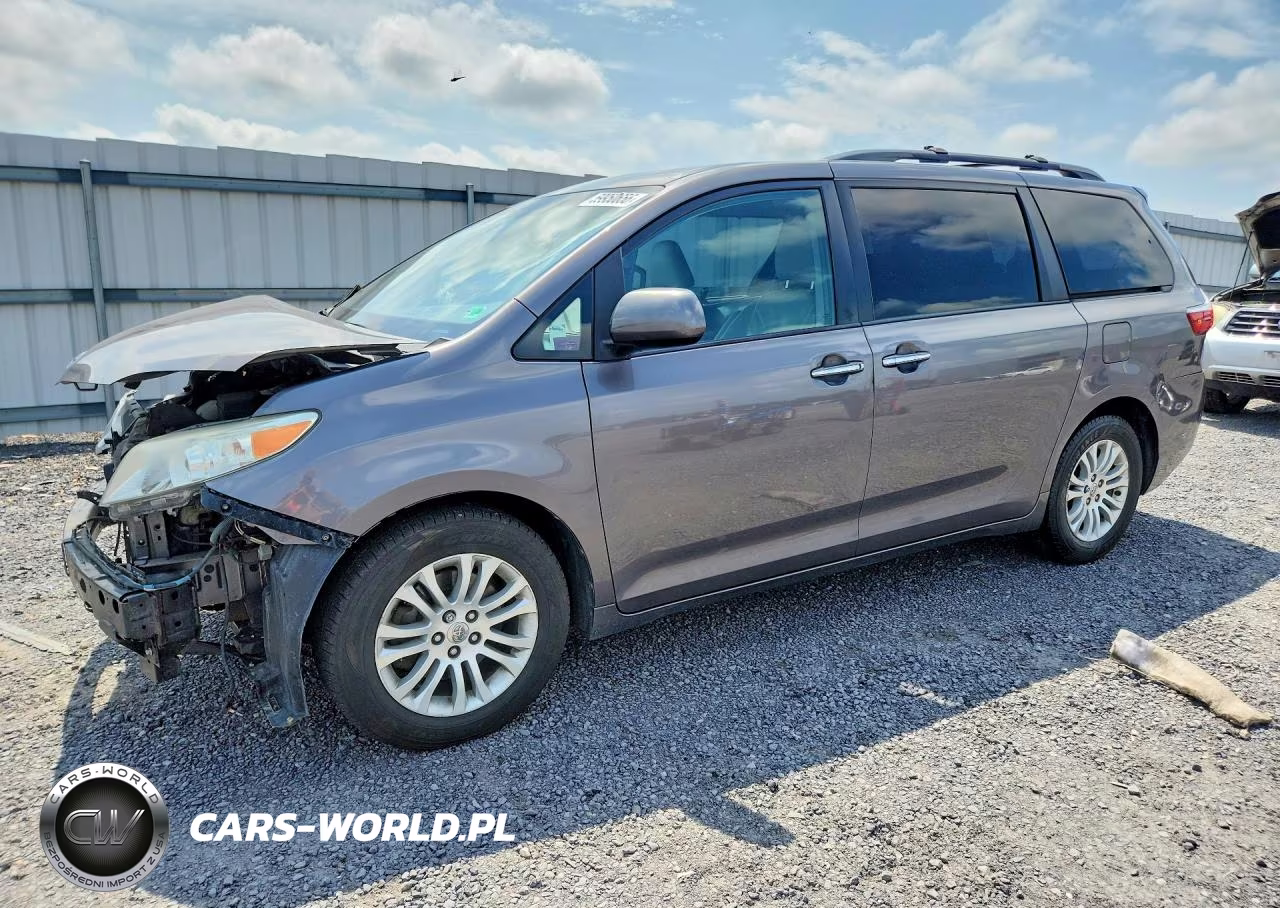 2016 Toyota Sienna Xle 8-Passenger