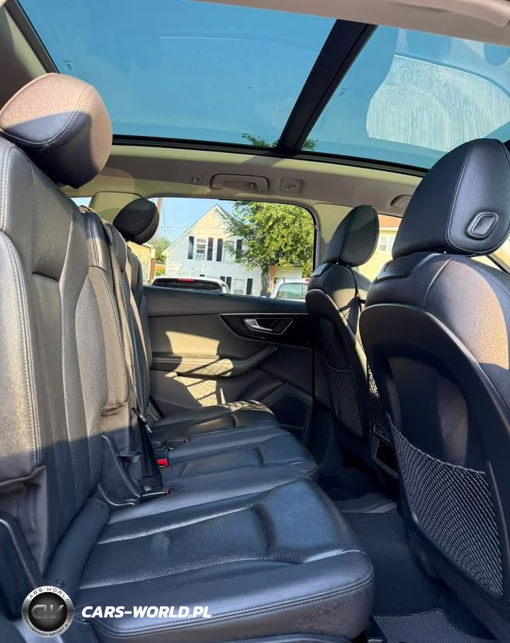 2023 Audi Q7 Premium Plus VIN:WA1LXBF78PD011866 - 11