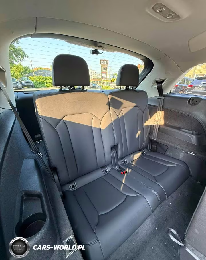 2023 Audi Q7 Premium Plus VIN:WA1LXBF78PD011866 - 9