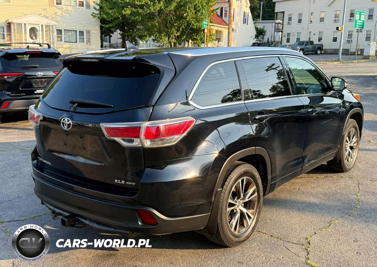 2016 Toyota Highlander Xle VIN:5TDJKRFH1GS245106 - 3