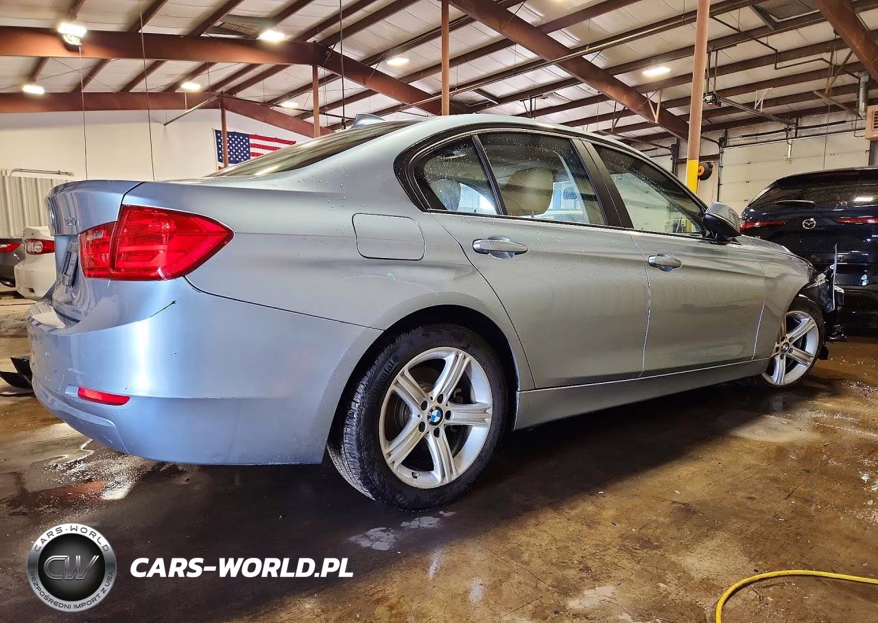 2014 BMW 320 I xDrive VIN:WBA3C3G53ENR25435 - 3