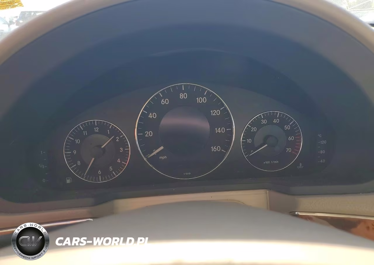 2004 Merz E Class E320 4D Seda VIN:WDBUF65J34A524813 - 9