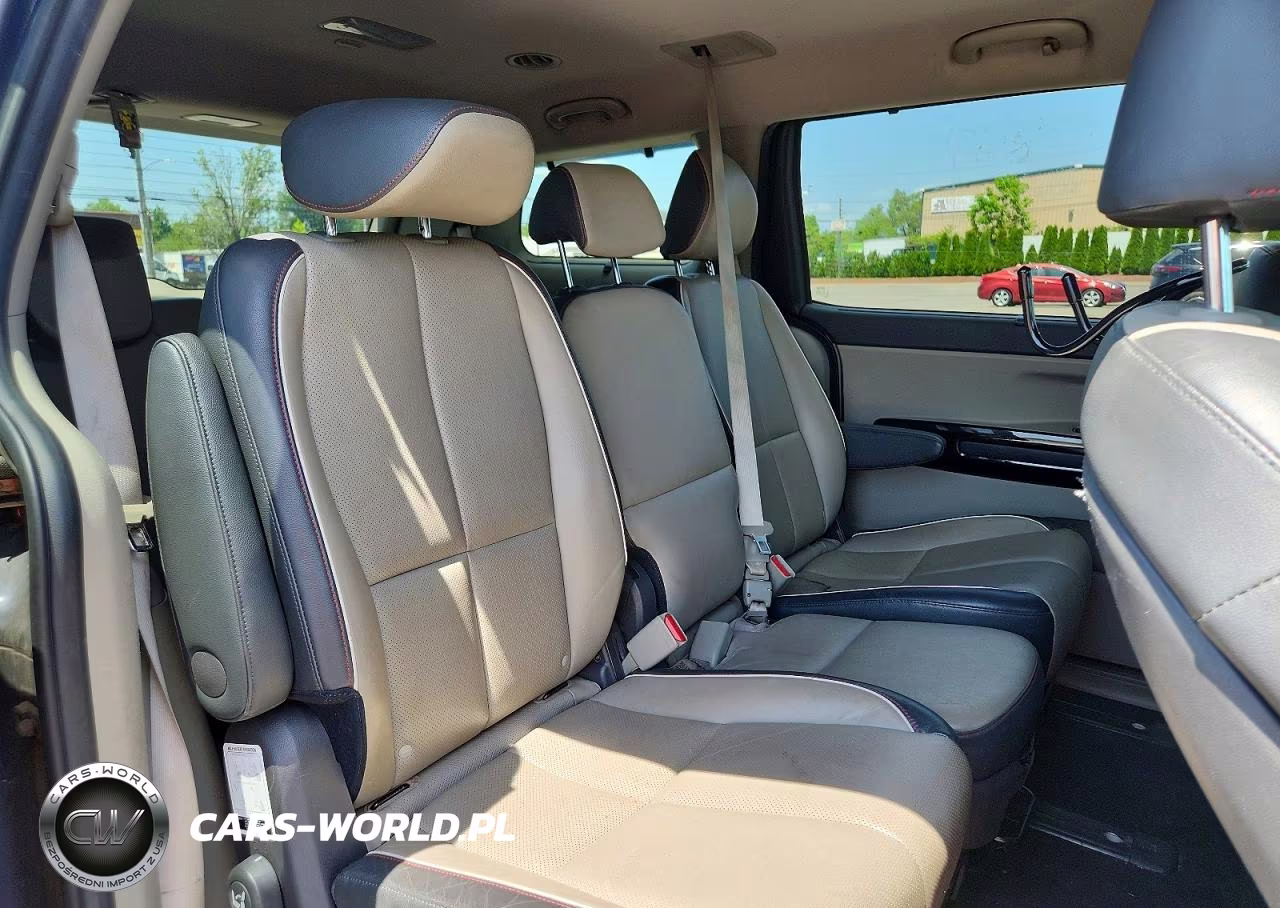 2018 Kia Sedona Ex VIN:KNDMC5C11J6386825 - 11