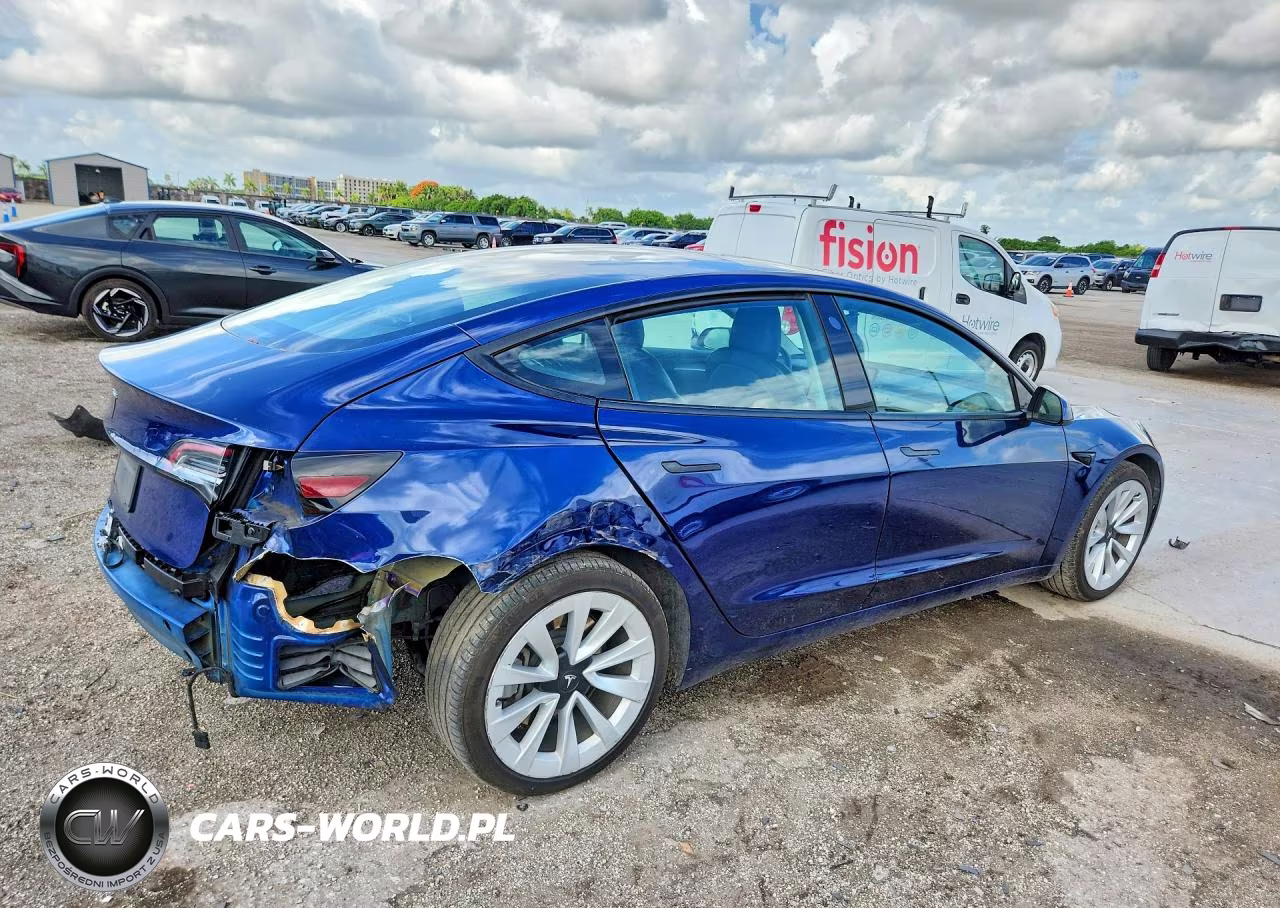 2022 Tesla Model 3 VIN:5YJ3E1EA2NF289901 - 3