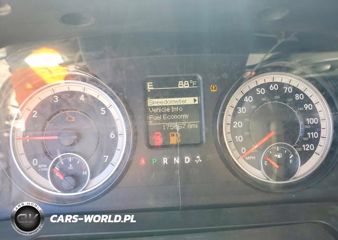 2019 Ram 1500 Classic Slt VIN:1C6RR7GG3KS688681 - 9
