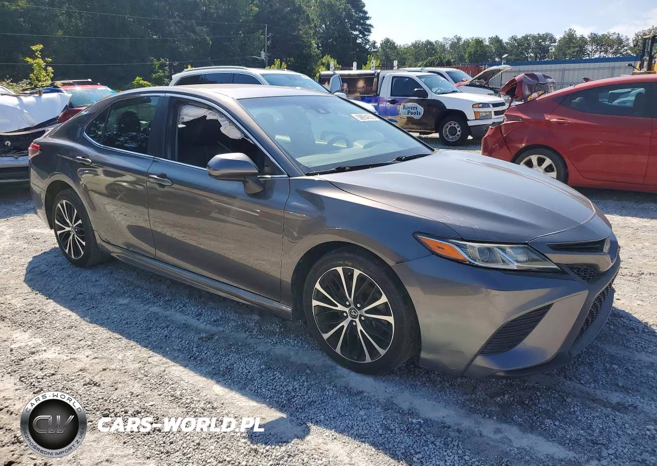 2018 Toyota Camry Se VIN:4T1B11HK9JU040584 - 4