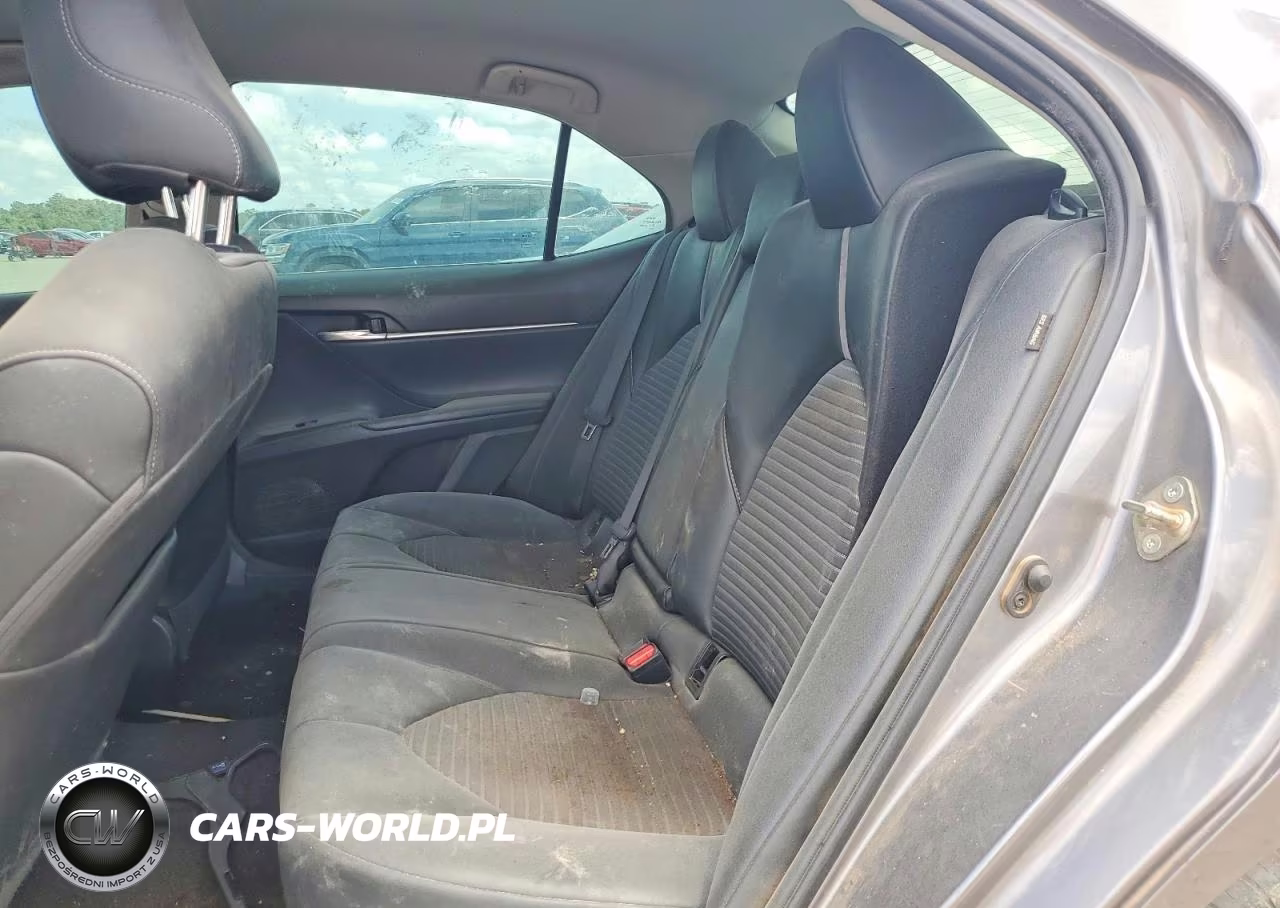 2020 Toyota Camry Se VIN:4T1G11AK8LU306499 - 10