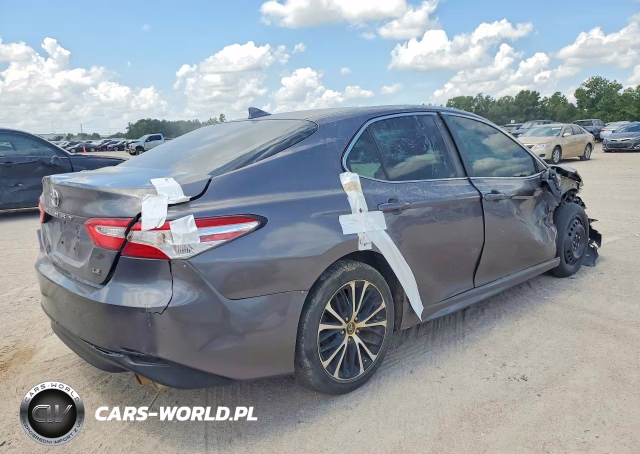 2020 Toyota Camry Se VIN:4T1G11AK8LU306499 - 3